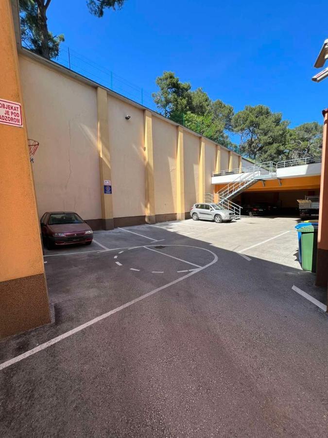 Apartmani Lorena Pula Exterior foto